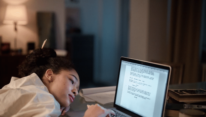 Як позбутися синдрому “відмінниці” і дозволити собі бути недосконалою