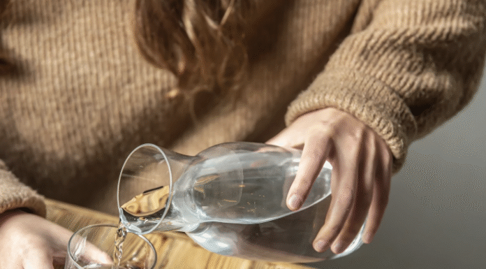 Водный баланс: сколько воды на самом деле нужно пить и как приучить себя к этому